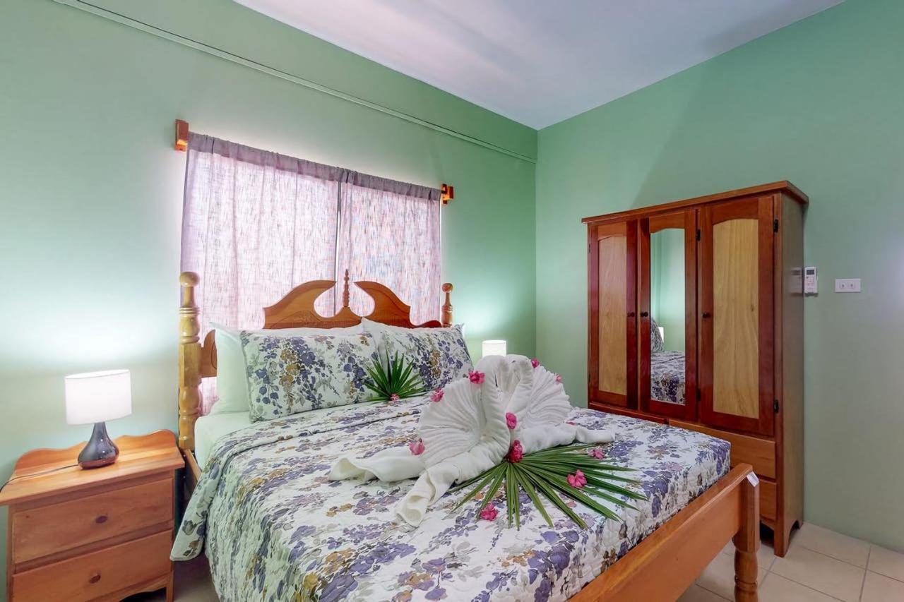 Laguna Hotel San Pedro  Buitenkant foto